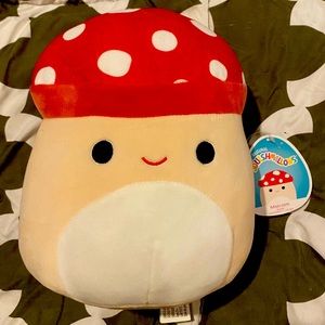 BNWT 8” Malcolm Squishmallow 🍄🍄🍄